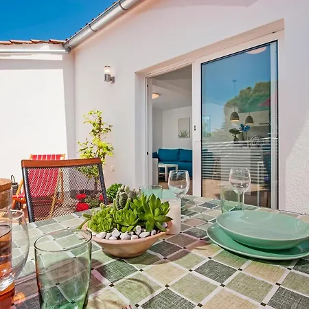 Little House - Just Few Steps From The City Center Ferienhaus