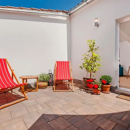 Ferienhaus Little House - Just Few Steps From The City Center