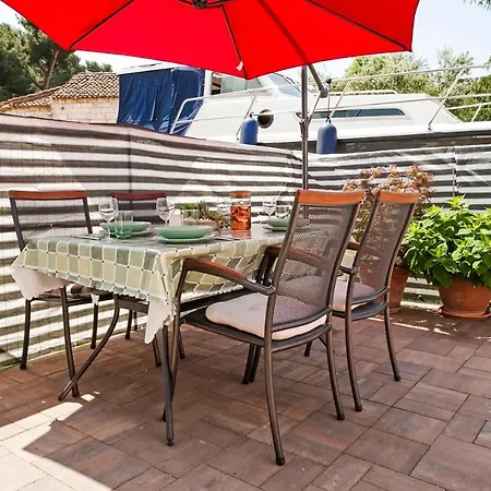 Ferienhaus Little House - Just Few Steps From The City Center *